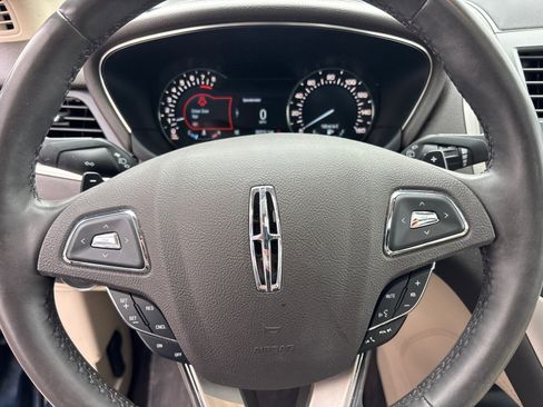 Used 2017 Lincoln MKC Reserve w/ Lincoln MKC Climate Package image 16