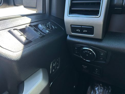 Used 2020 Ford F150 Lariat w/ Equipment Group 502A Luxury AWD/4WD image 19