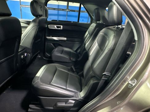 Used 2021 Ford Explorer Limited w/ Equipment Group 301A image 35