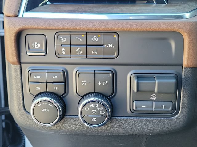 New 2026 Chevrolet Tahoe High Country w/ Sun And Tow Package AWD/4WD image 26