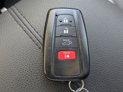 Used 2023 Toyota RAV4 Limited image 33