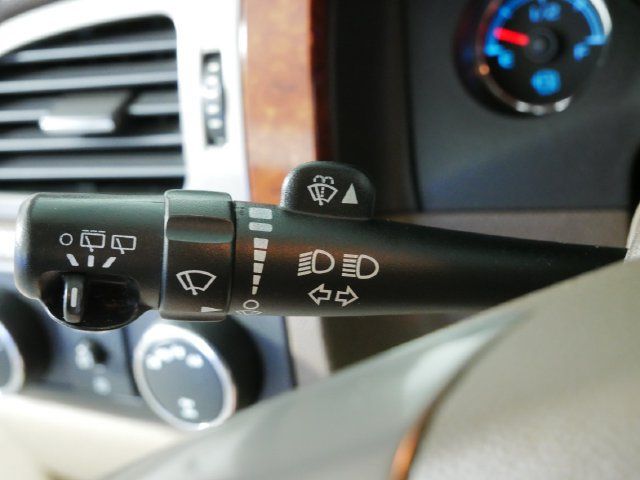 Used 2011 Chevrolet Suburban LTZ AWD/4WD image 31