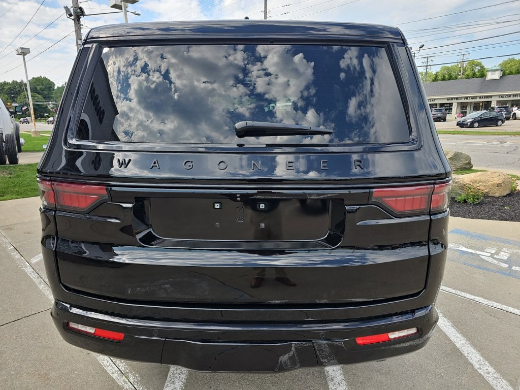 Used 2024 Jeep Wagoneer Series II AWD/4WD image 15