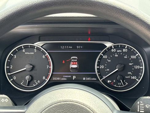 Certified 2024 Nissan Rogue SV FWD image 31