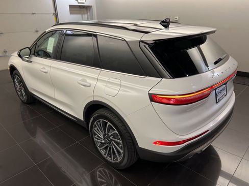 New 2026 Lincoln Corsair Reserve image 4