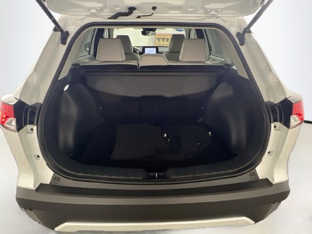 Used 2024 Toyota Corolla Cross LE w/ Moonroof Package FWD image 29