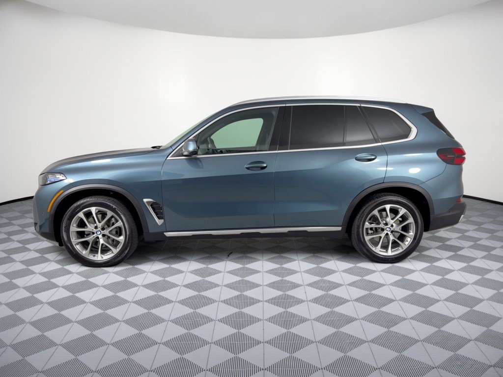 Certified 2026 BMW X5 sDrive40i RWD image 2