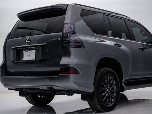 Used 2023 Lexus GX 460 Premium w/ Premium Package image 12