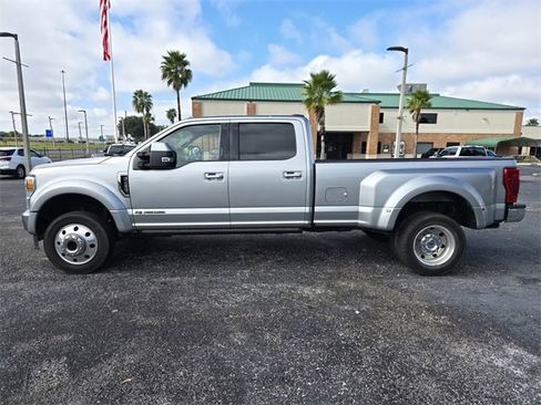 Used 2022 Ford F450 Lariat w/ Lariat Value Package image 9