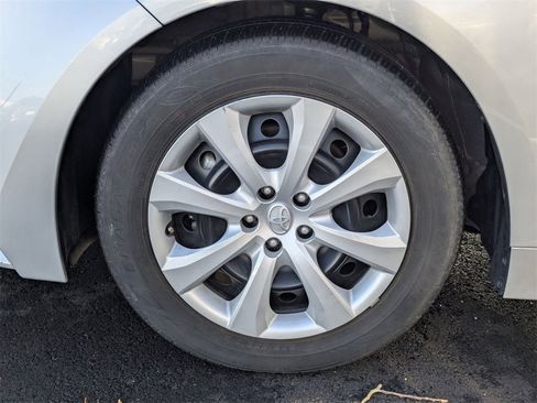 Used 2024 Toyota Corolla LE image 11