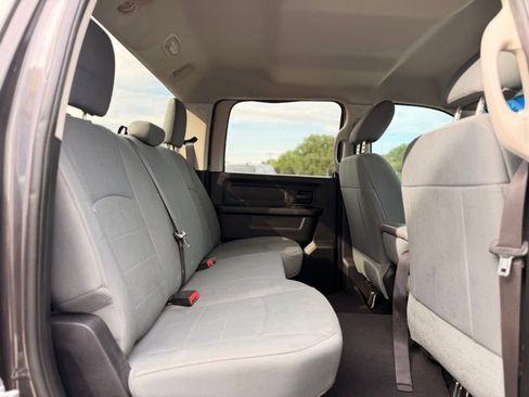 Used 2016 RAM 2500 Tradesman w/ Chrome Appearance Group AWD/4WD image 25