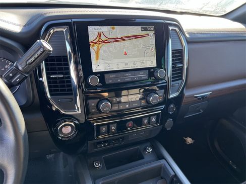 Certified 2024 Nissan Titan Platinum Reserve w/ Moonroof Package image 9