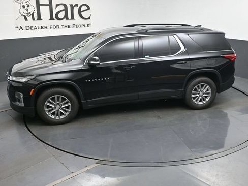 Used 2022 Chevrolet Traverse LT FWD image 61