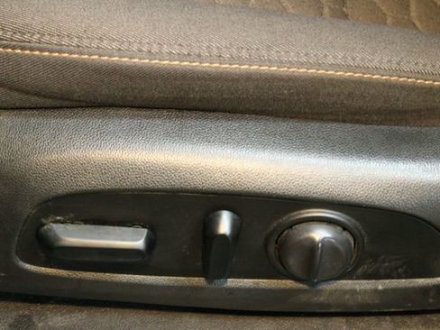 Used 2021 Chevrolet Equinox LT image 20