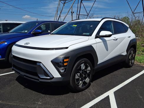 Certified 2025 Hyundai Kona SEL image 3