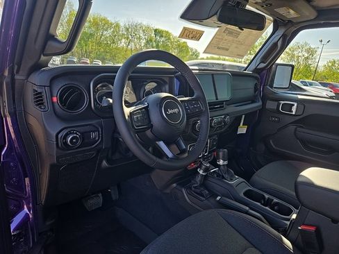 New 2026 Jeep Wrangler Unlimited Rubicon AWD/4WD image 38