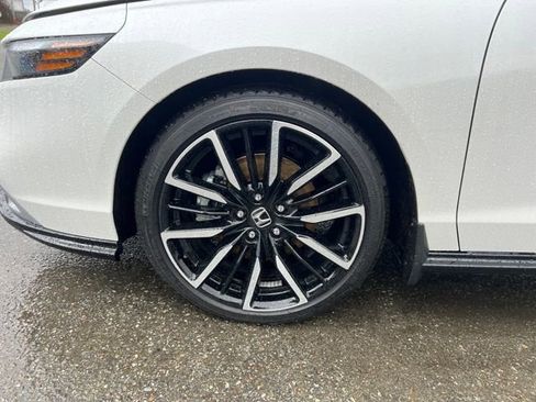 Certified 2025 Honda Accord Touring image 29