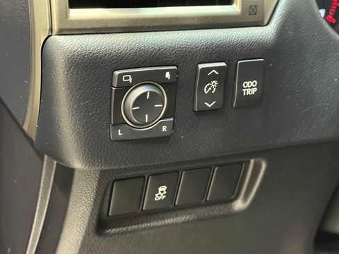 Used 2016 Lexus GX 460 image 16