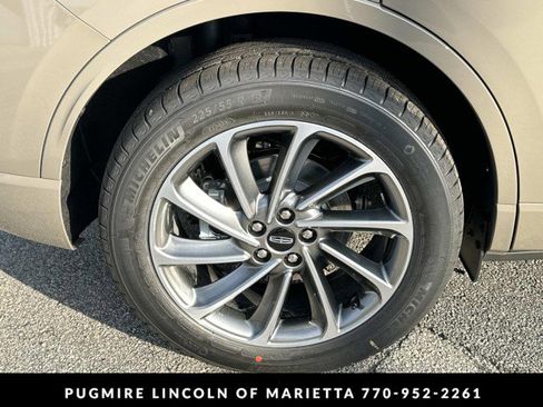 New 2026 Lincoln Corsair Grand Touring w/ Rear Removable Package Tray image 17