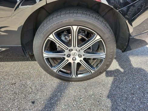 Used 2019 Volvo XC60 T5 Inscription w/ Protection Package Premier image 8