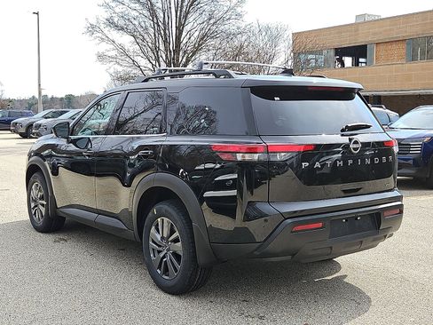 New 2026 Nissan Pathfinder SV image 4