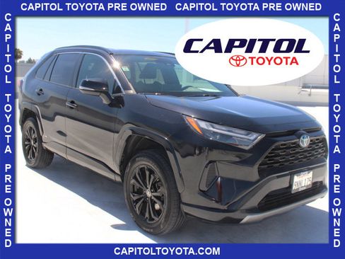 Used 2022 Toyota RAV4 SE w/ Convenience Package AWD/4WD image 1