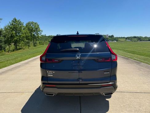 Used 2025 Honda CR-V Sport Touring image 4
