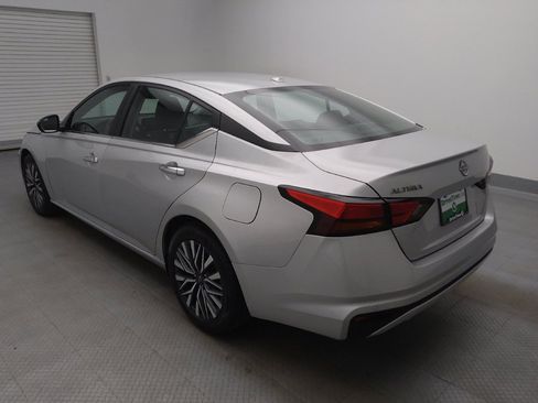 Used 2025 Nissan Altima 2.5 SV FWD image 5