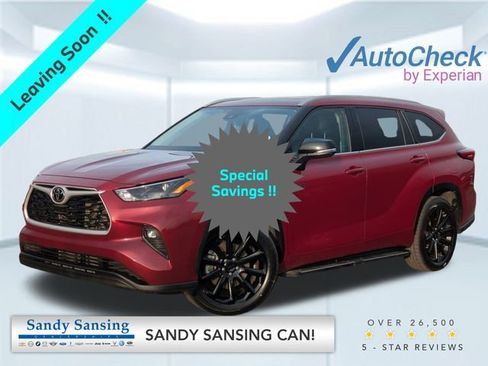 Used 2022 Toyota Highlander XLE image 1