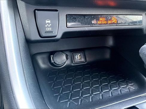 Certified 2023 Toyota RAV4 LE AWD/4WD image 18