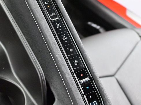 Used 2022 Chevrolet Corvette Stingray Preferred Cpe w/ Battery Protection Package RWD image 24