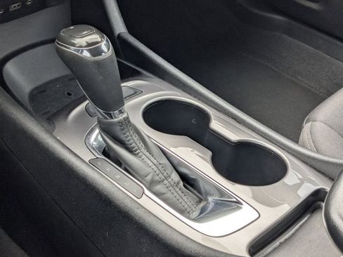 Used 2020 Chevrolet Malibu LS FWD image 22