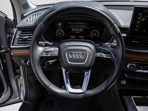 Used 2023 Audi Q5 2.0T Premium Plus w/ Premium Plus Package AWD/4WD image 13