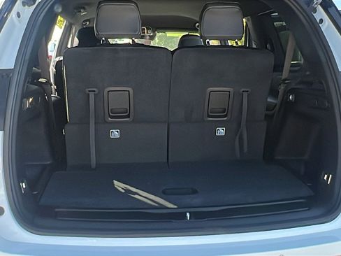 New 2025 Jeep Grand Cherokee L Laredo image 12