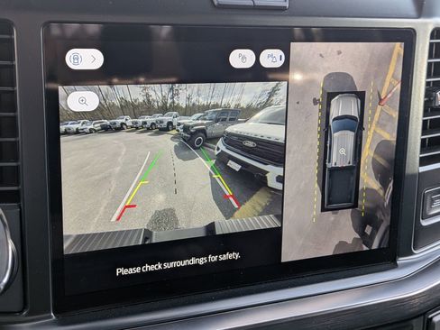 Certified 2026 Ford F250 Lariat w/ Black Appearance Package image 23