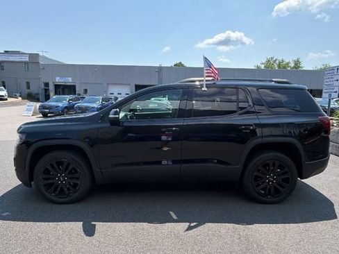 Certified 2023 GMC Acadia SLT w/ Elevation Edition AWD/4WD image 4