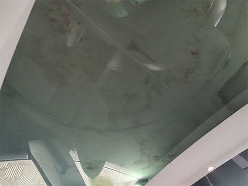 Used 2021 Tesla Model 3 Standard Range Plus image 22