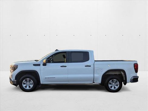 Used 2024 GMC Sierra 1500 Pro w/ Convenience Package image 9
