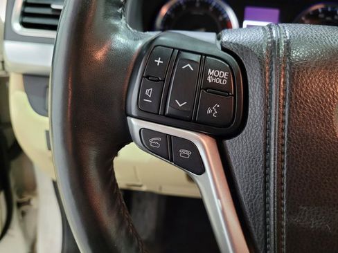 Used 2015 Toyota Highlander Limited image 30