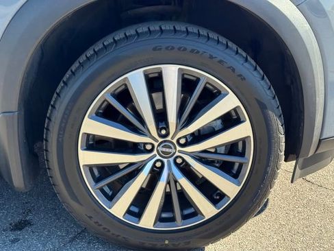 Used 2022 Nissan Pathfinder Platinum w/ Cargo Package image 12