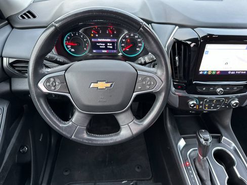 Used 2020 Chevrolet Traverse LT w/ LT Premium Package image 14