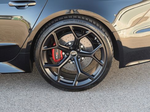 Used 2025 Audi RS 7 Performance image 31