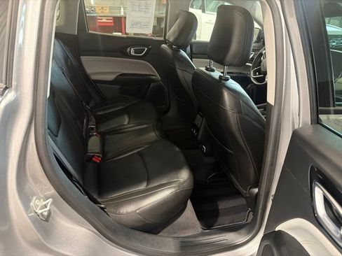 Used 2022 Jeep Compass Limited w/ Elite Group AWD/4WD image 12