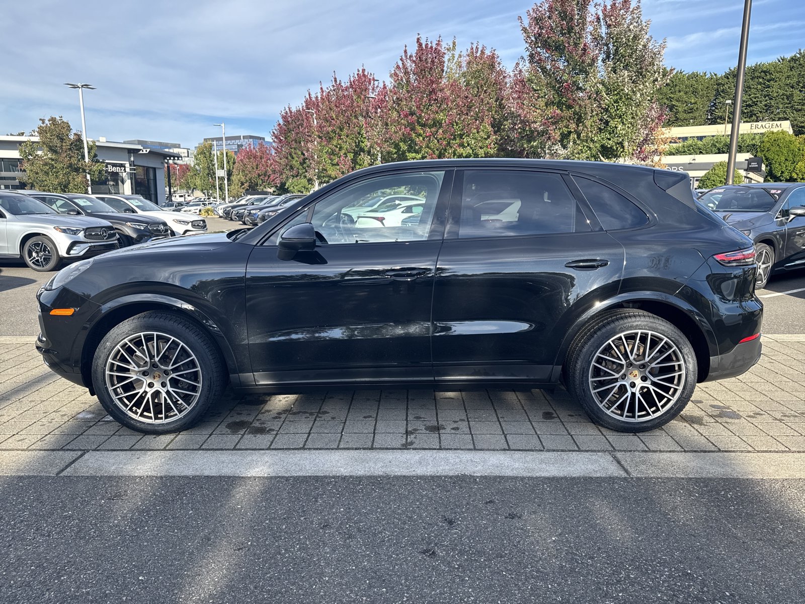 Used 2023 Porsche Cayenne Platinum Edition AWD/4WD image 8