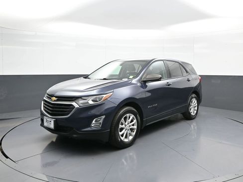 Used 2019 Chevrolet Equinox LS FWD image 1