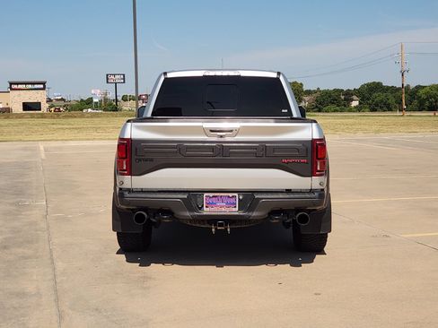 Used 2018 Ford F150 Raptor w/ Equipment Group 802A Luxury AWD/4WD image 8