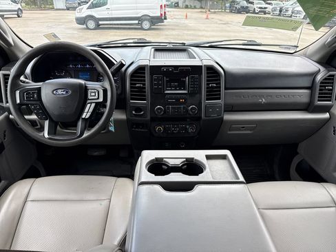 Used 2019 Ford F550 4x4 Crew Cab Super Duty image 6