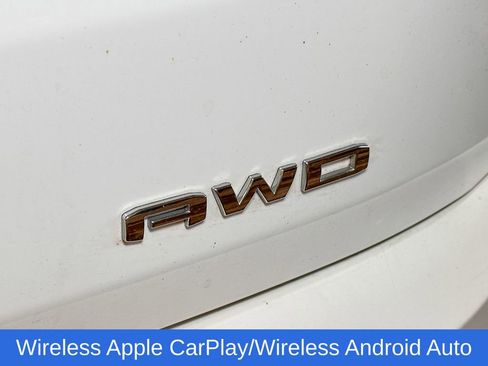 Used 2024 GMC Terrain SLT image 9