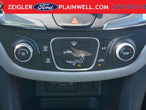 Used 2019 Chevrolet Equinox LS AWD/4WD image 20