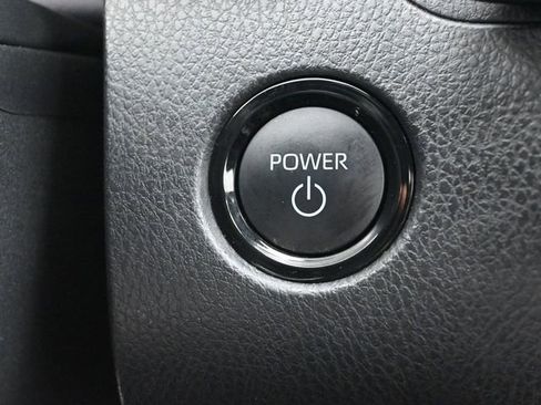 Used 2025 Toyota Camry LE image 17